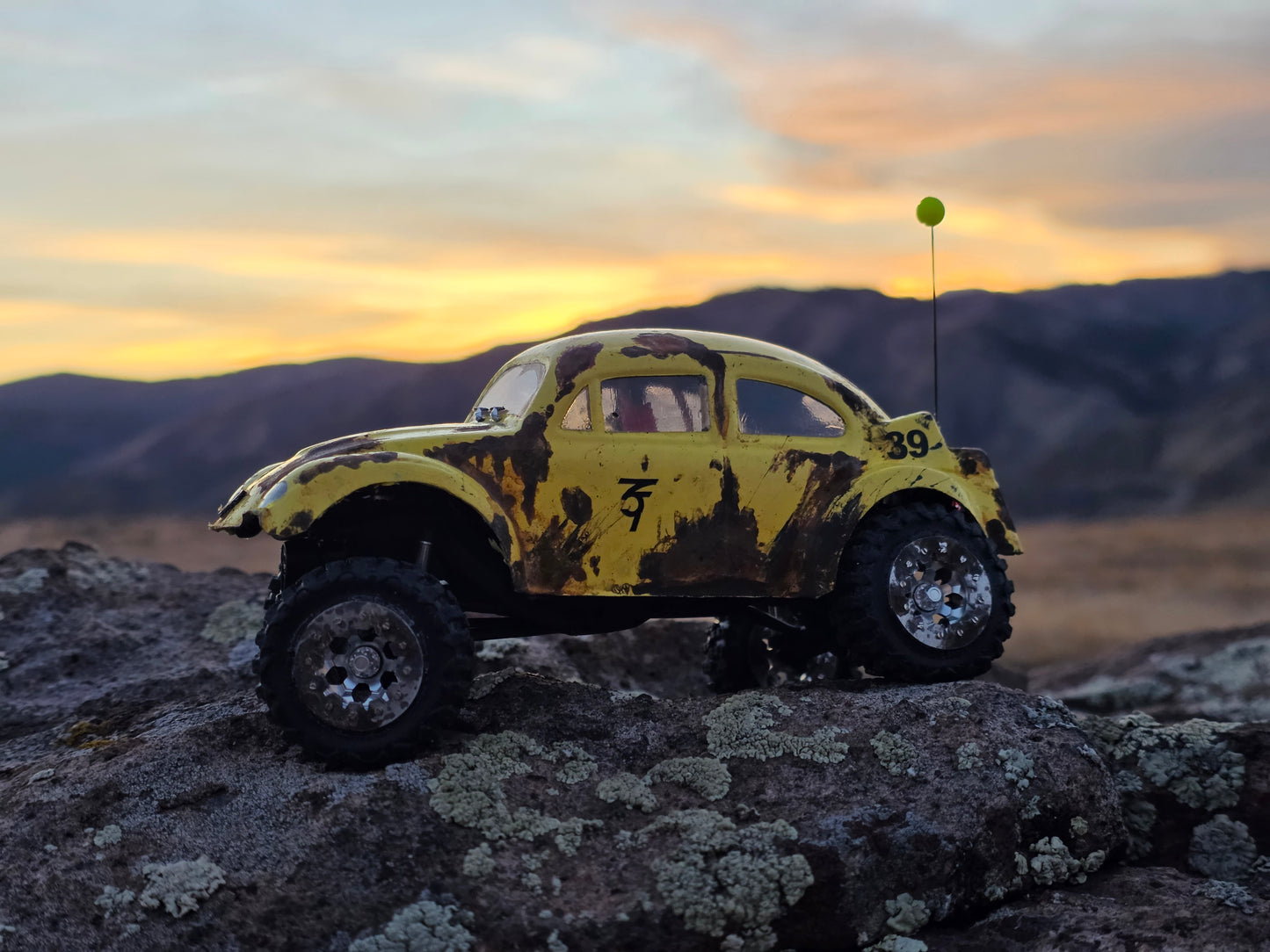 Scale Tennis Balls for atenna