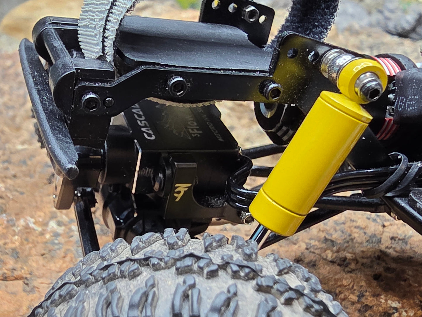 Cascade Servo Mount - Fits Redcat Ascent 32