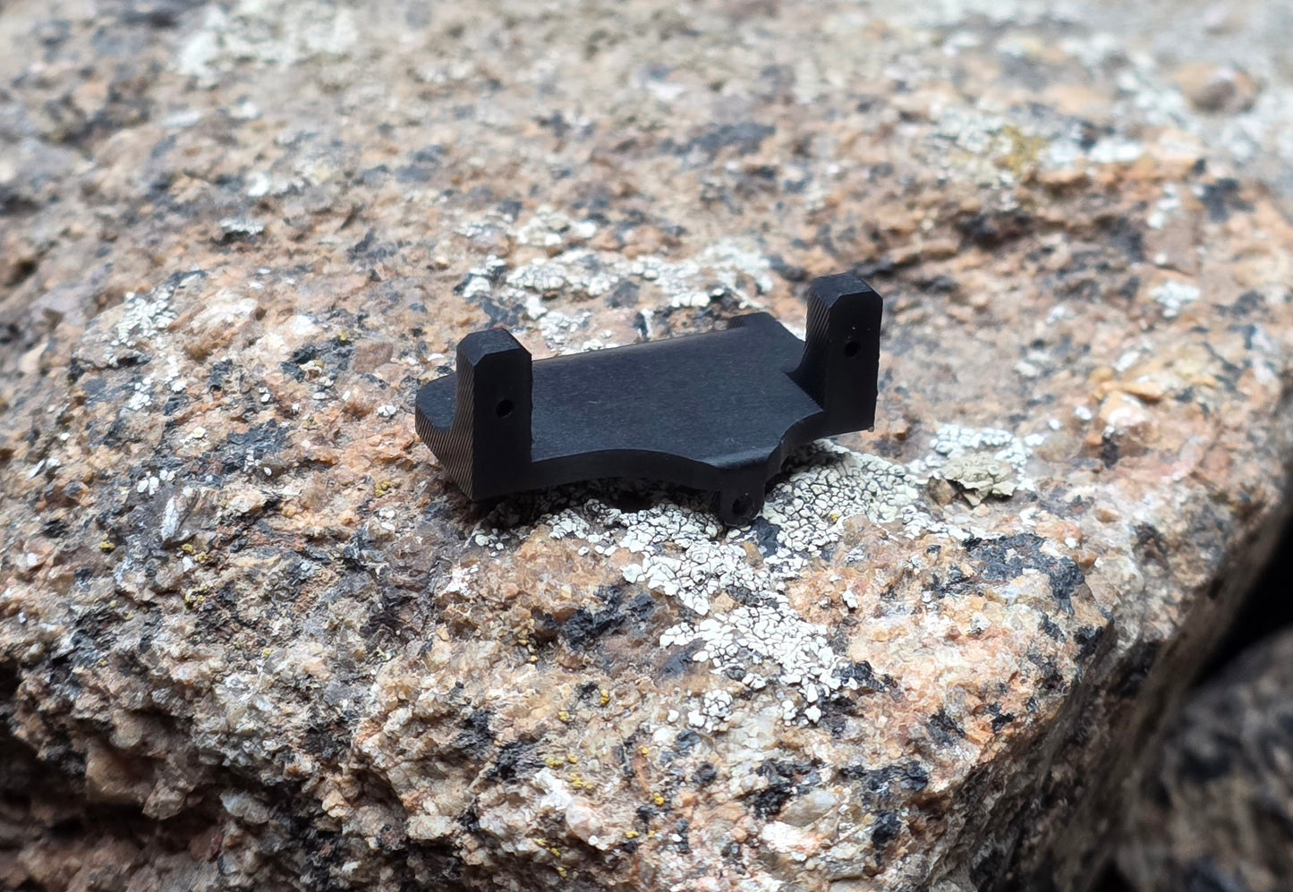 Cascade Servo Mount - Fits Redcat Ascent 32